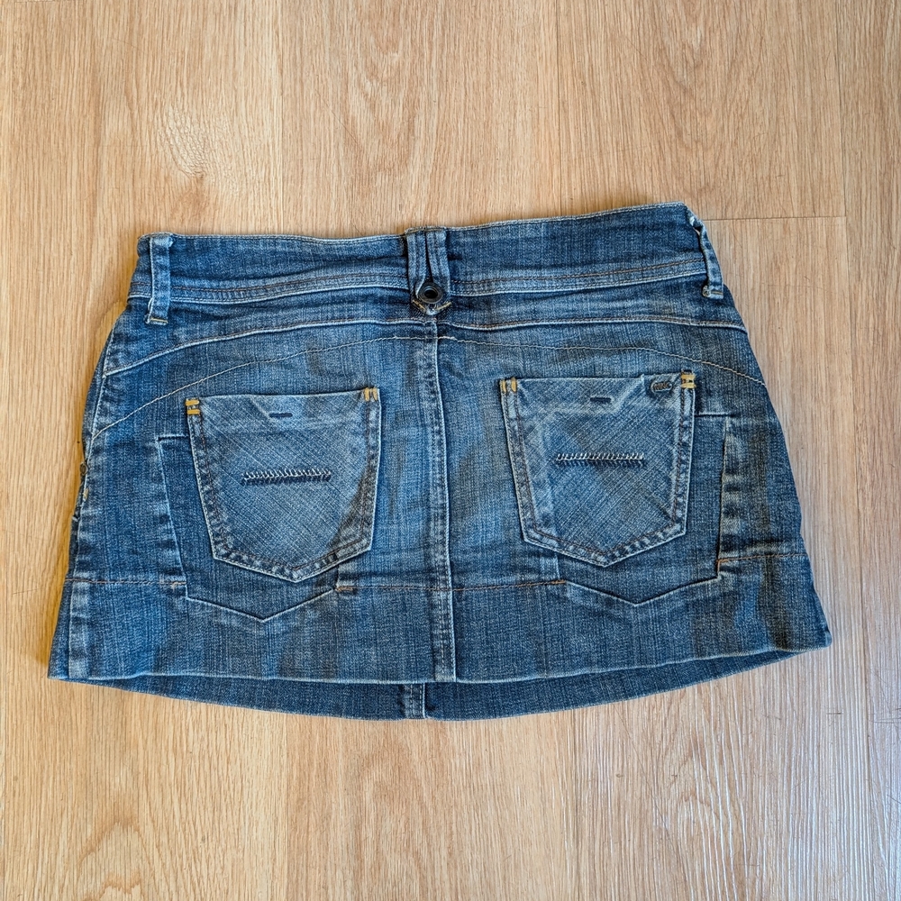 Poshmark Sucks - Picture 2 of 3